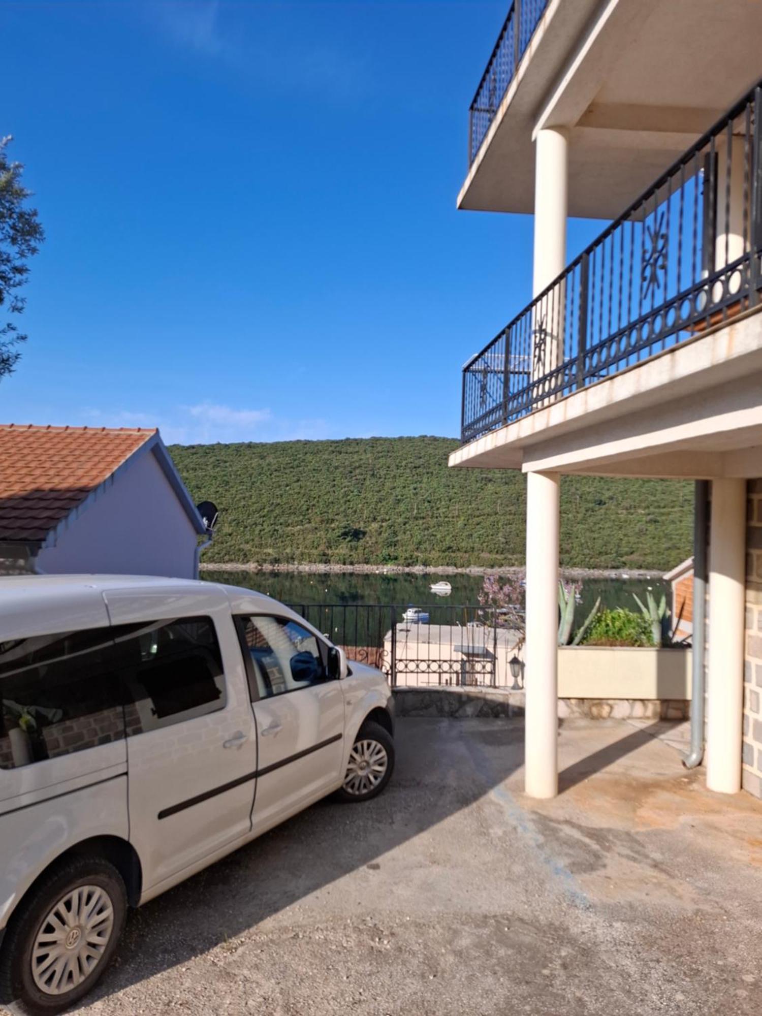 טיווט Apartment Bigovo מראה חיצוני תמונה